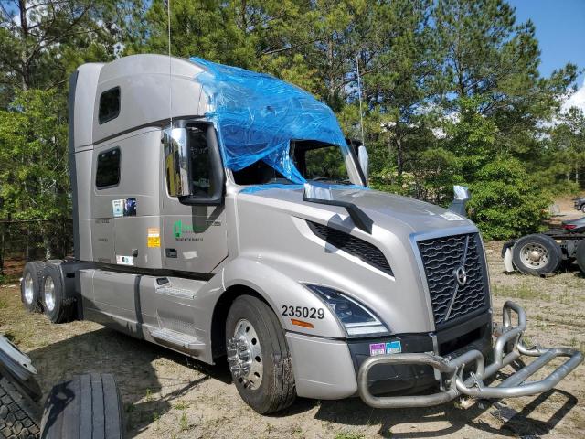 2023 VOLVO VN VNL — VIN 4V4NC9EH7PN335855