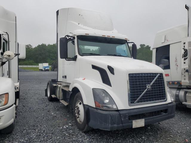 2018 VOLVO VN VNL — VIN 4V4N39TG7JN892802