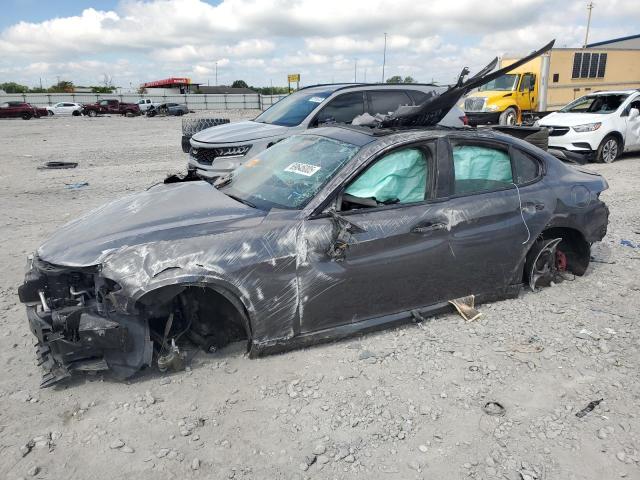 2018 ALFA ROMEO GIULIA TI — VIN ZARFAEEN8J7571985