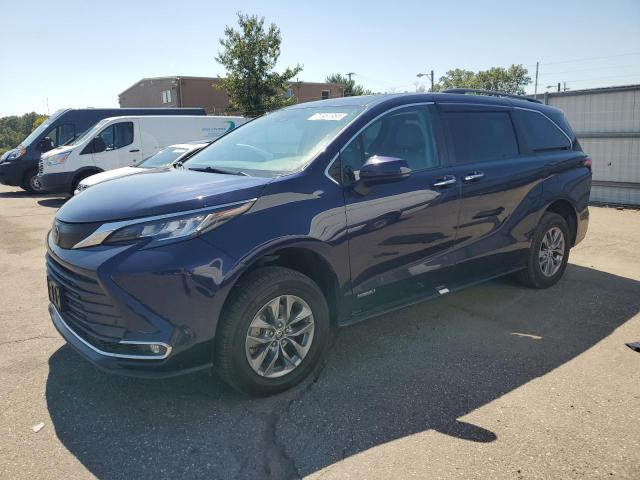 2021 TOYOTA SIENNA XLE — VIN 5TDJRKEC9MS069054