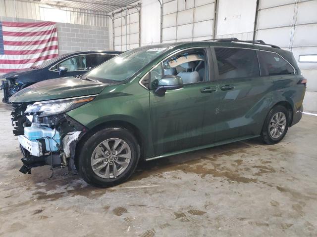 2022 TOYOTA SIENNA LE — VIN 5TDBSKFC1NS070157
