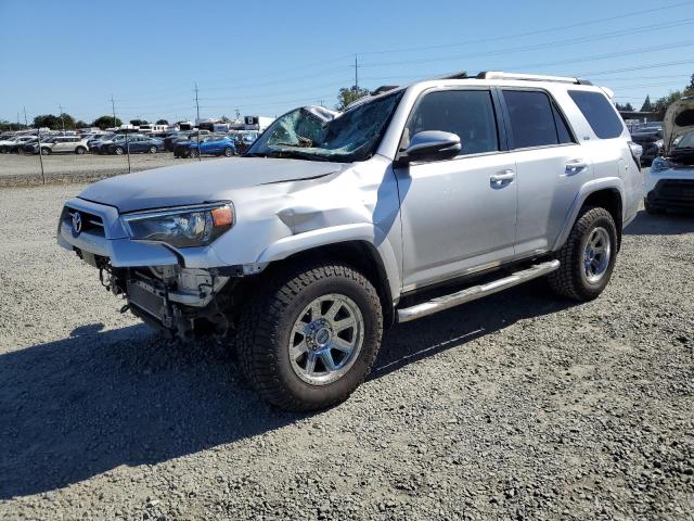 2020 TOYOTA 4RUNNER SR — VIN JTEBU5JR3L5819613