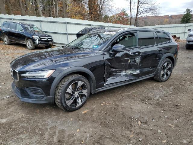 2020 VOLVO V60 CROSS COUNTRY T5 MOMENTUM — VIN YV4102WK9L1039206