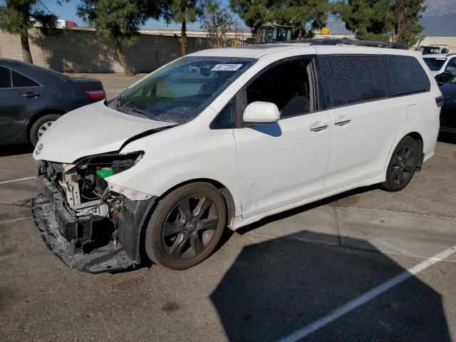 2016 TOYOTA SIENNA SE — VIN 5TDXK3DC7GS747164