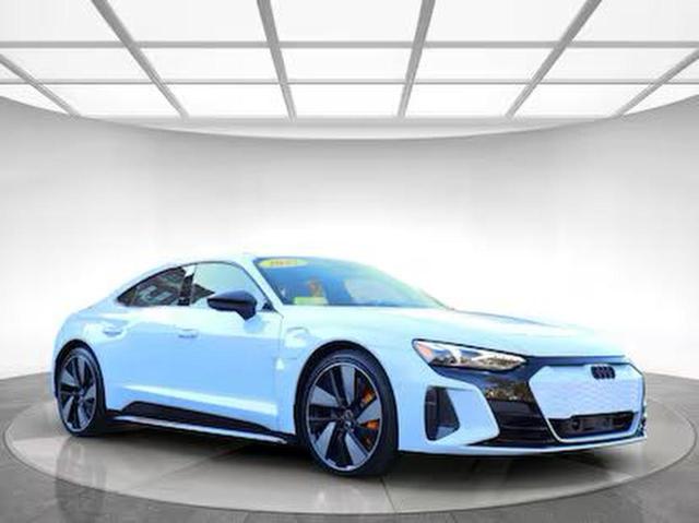 2022 AUDI RS E-TRON — VIN WAUBHBFWXN7904782