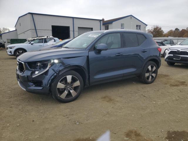 2022 VOLVO XC40 T5 MO — VIN YV4162UK3N2652954