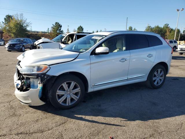 2016 VOLVO XC60 T5 PR — VIN YV4612RK2G2820311