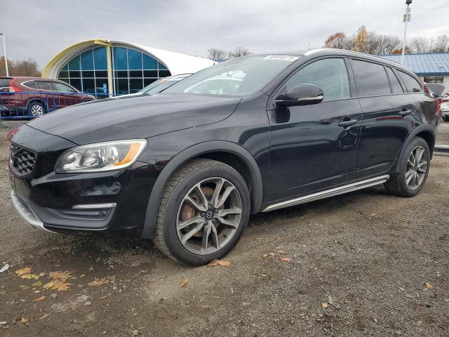 2017 VOLVO V60 CROSS — VIN YV440MWKXH1029624