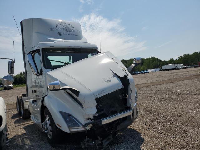 2024 VOLVO VN VNL — VIN 4V4NC9EG8RN639013