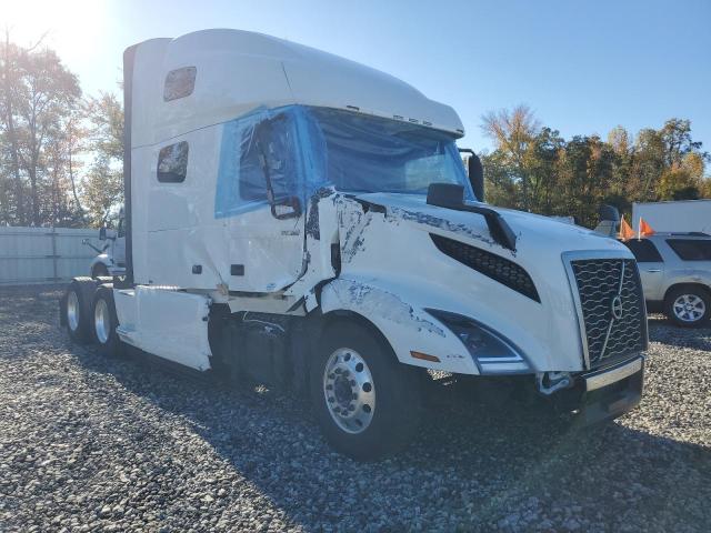 2024 VOLVO VNL — VIN 4V4NC9EH5RN637566