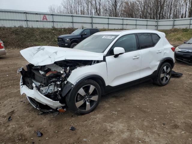 2019 VOLVO XC40 T5 MO — VIN YV4162UK4K2139952